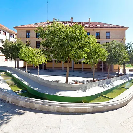 Vut Plaza Fontana * Саламанка